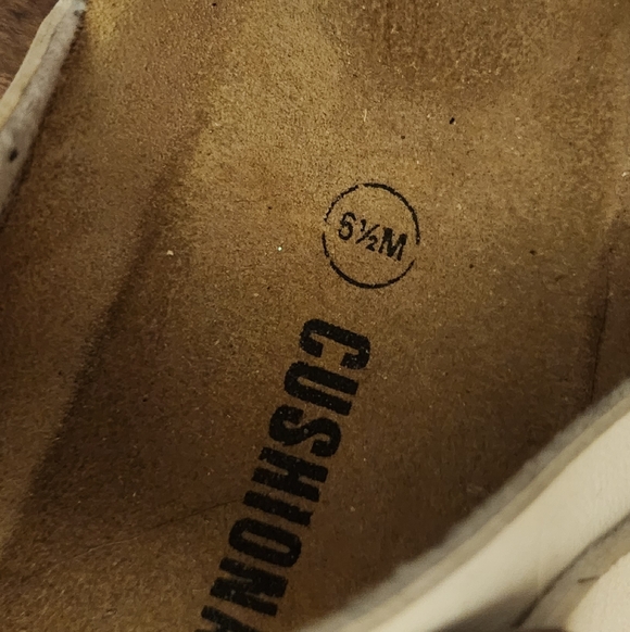 Cushionaire - SZ 6.5 White Lane Cork Footbed Sandal with Buckles - Picture 7 of 11